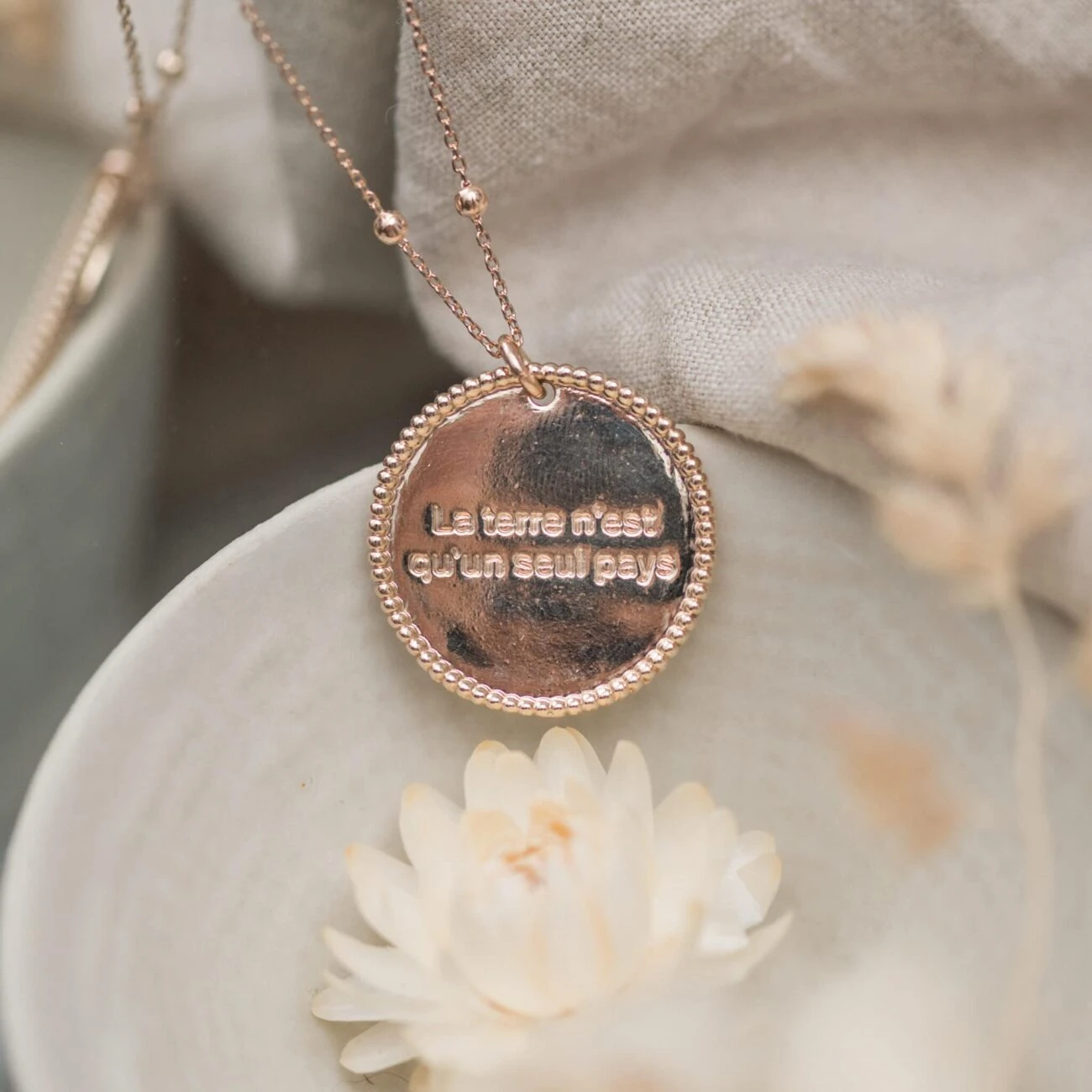 bijoux bahai la terre n'est qu'un seul pays